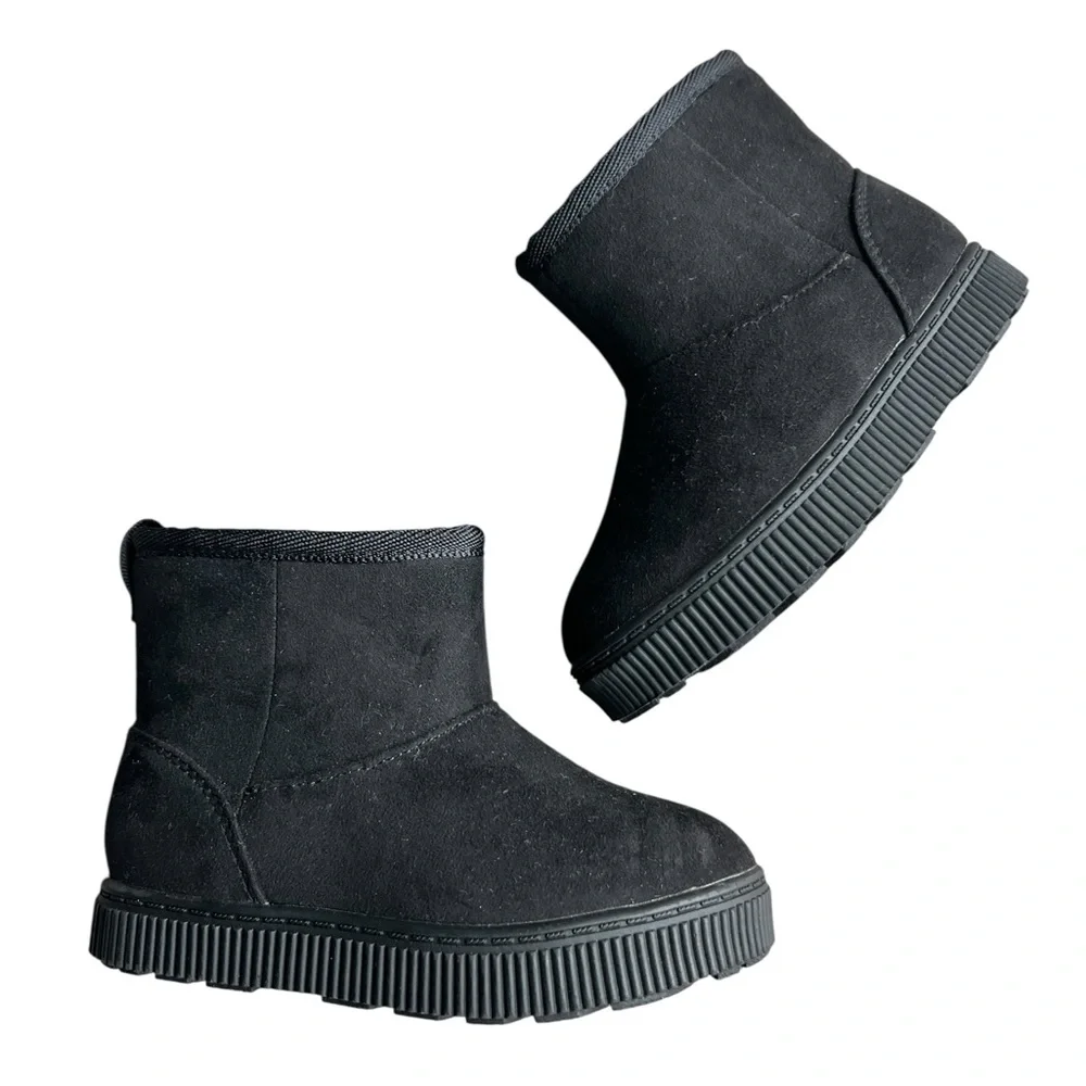 Cat & Jack Arlo Bootie Girls Black Faux‎ Suede Fuzzy Lined Boots 7